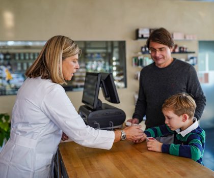 persönliche-beratung-in-der-liebig-apotheke -ingolstadt